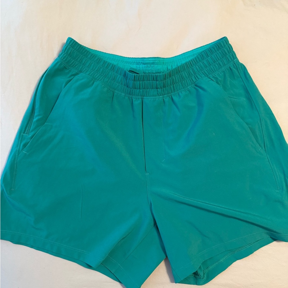 Men’s Lululemon pace breaker short - 5in